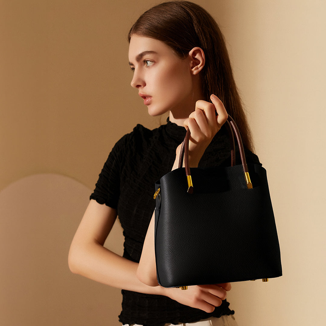<tc>Borsa Noemi</tc>