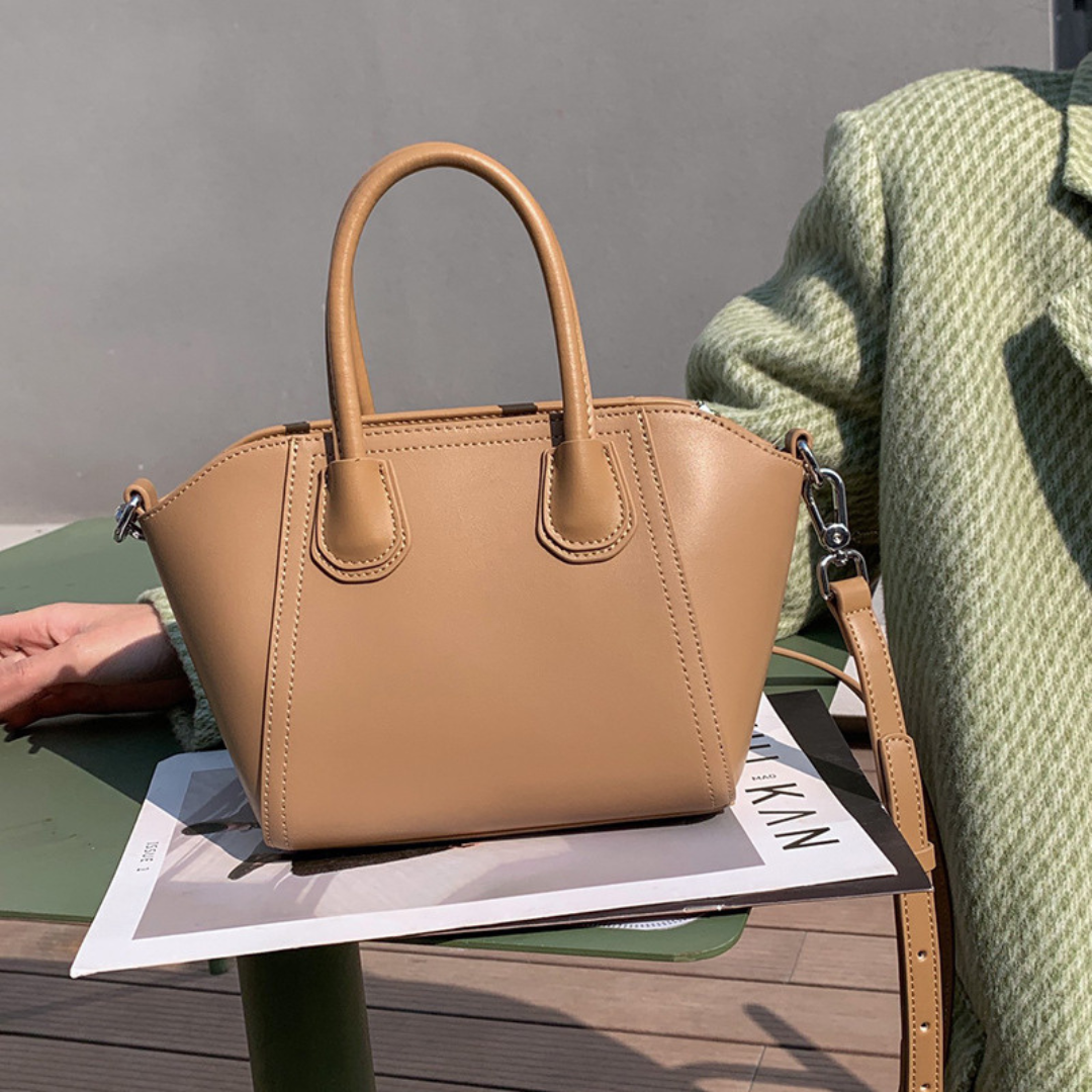 <tc>Borsa Adelina Mini</tc>