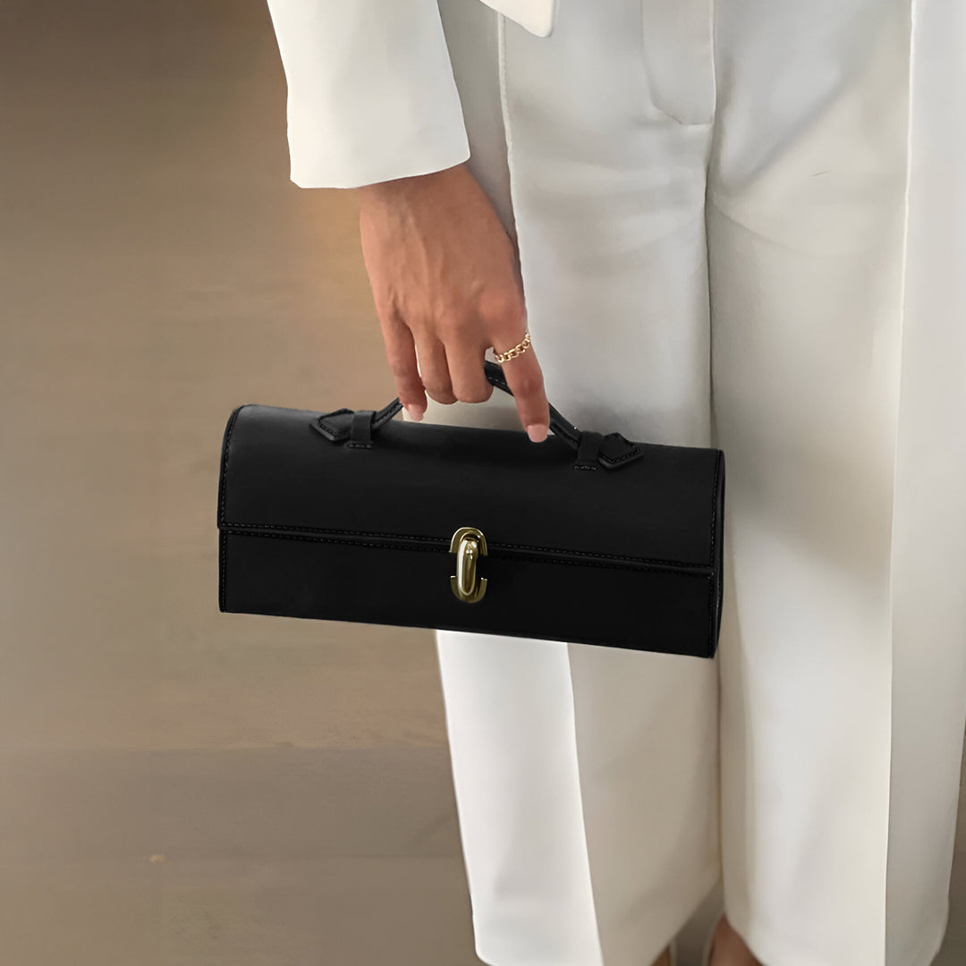 <tc>Borsa Lucia</tc>