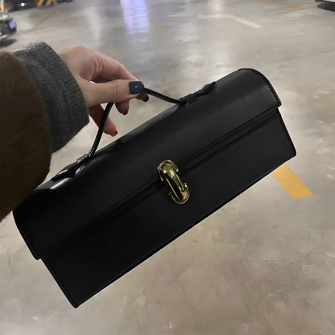 <tc>Borsa Lucia</tc>