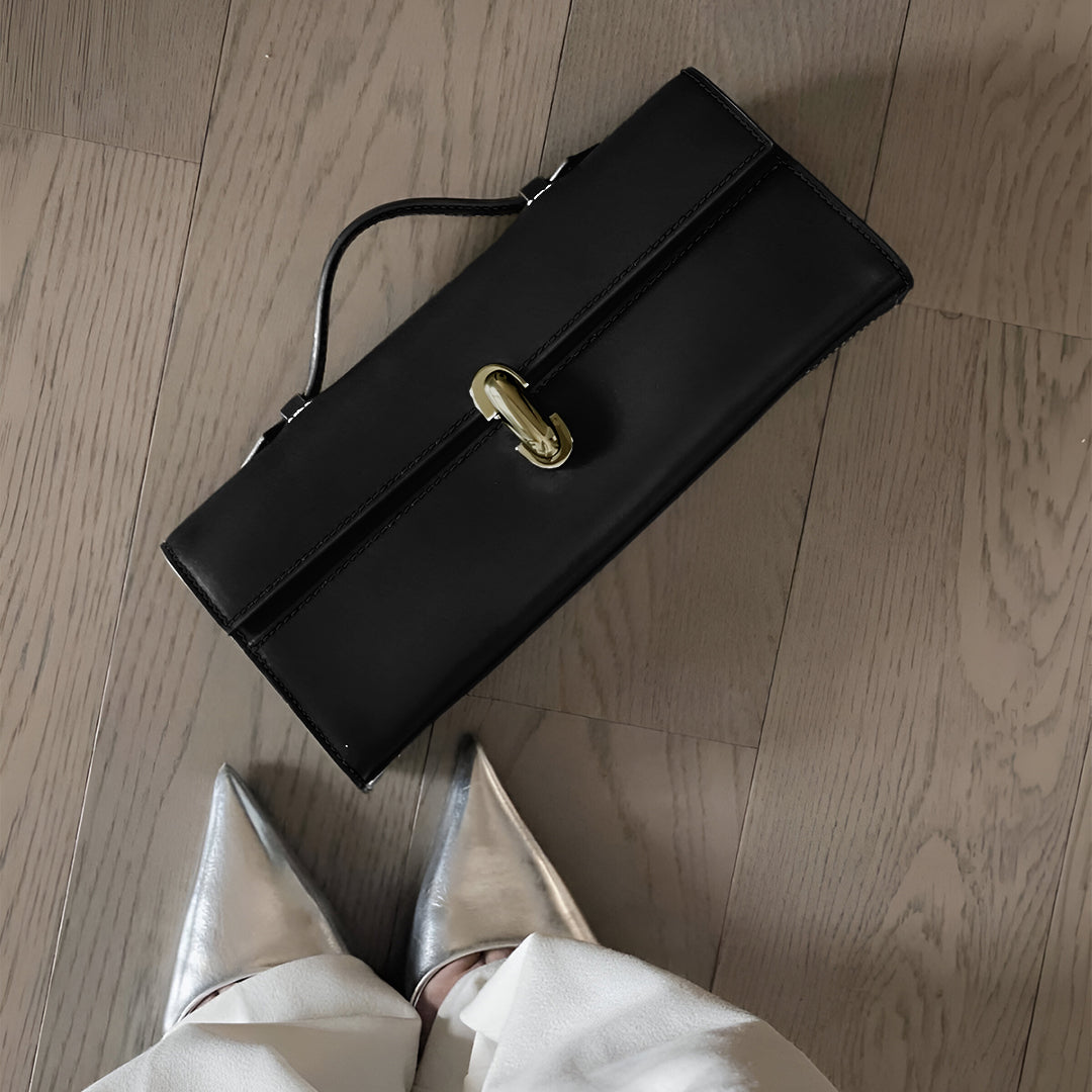 <tc>Borsa Lucia</tc>