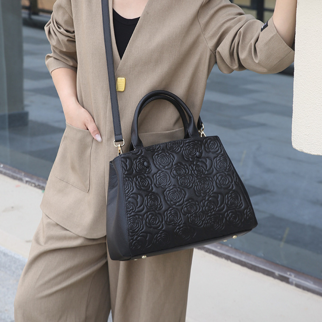 <tc>Borsa Stacy con stampa floreale in rilievo</tc>
