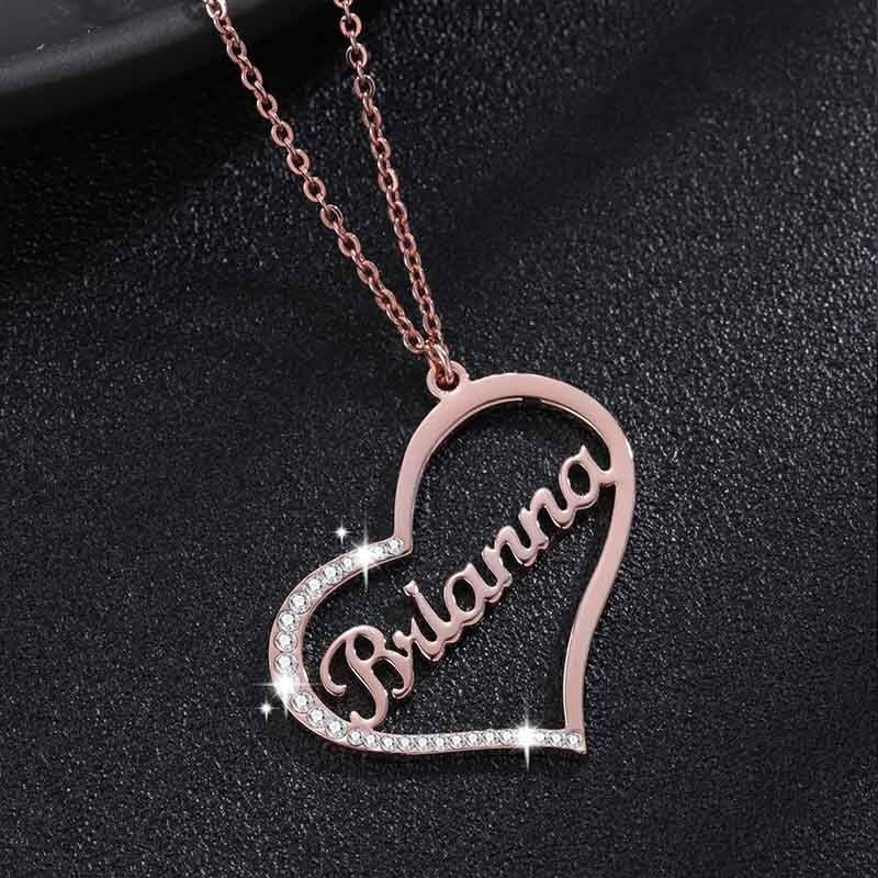 Collana con nome e cuore scintillanti