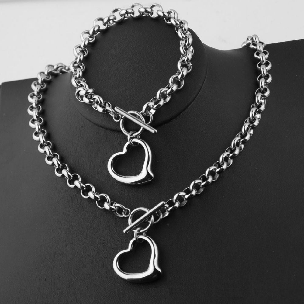 Set di gioielli a cuore con chiusura a ginocchiera vintage